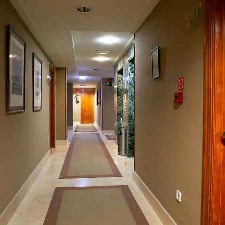 호텔 Sercotel Ciudad De 4*